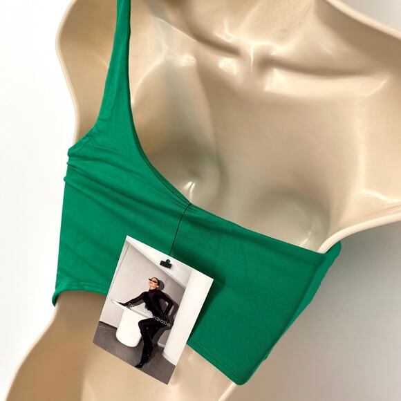 Naked Wardrobe Green Smooth Side Asymmetrical Crop Top NEW Sz M Style NW-T2619 - Picture 6 of 7